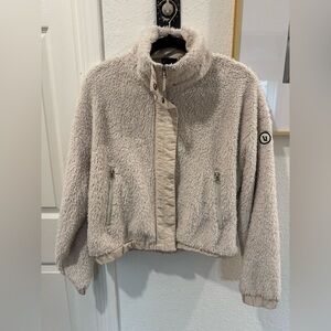 Vuori Sherpa Jacket